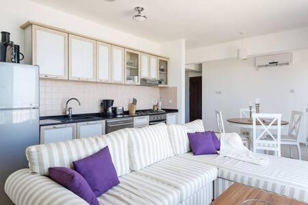 Joya Cyprus Mermaid Penthouse Apartment Agios Amvrosios  Zewnętrze zdjęcie